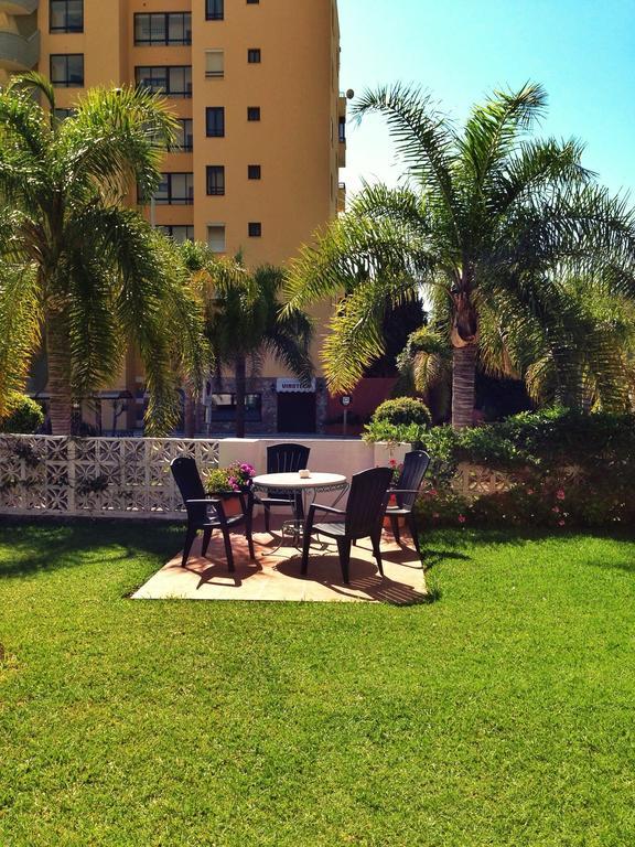 Hotel Carmen Teresa Torremolinos Bagian luar foto