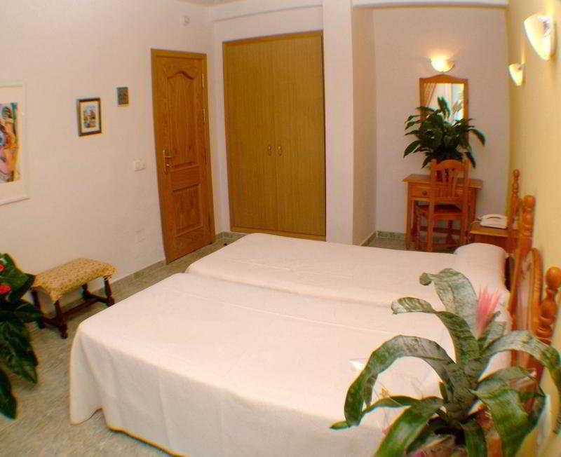 Hotel Carmen Teresa Torremolinos Bagian luar foto