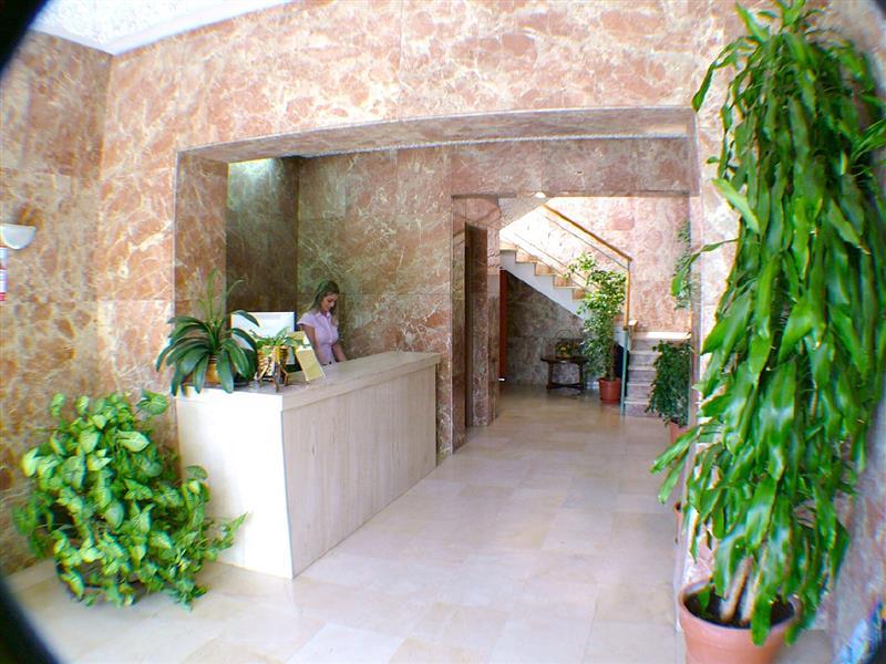 Hotel Carmen Teresa Torremolinos Bagian luar foto