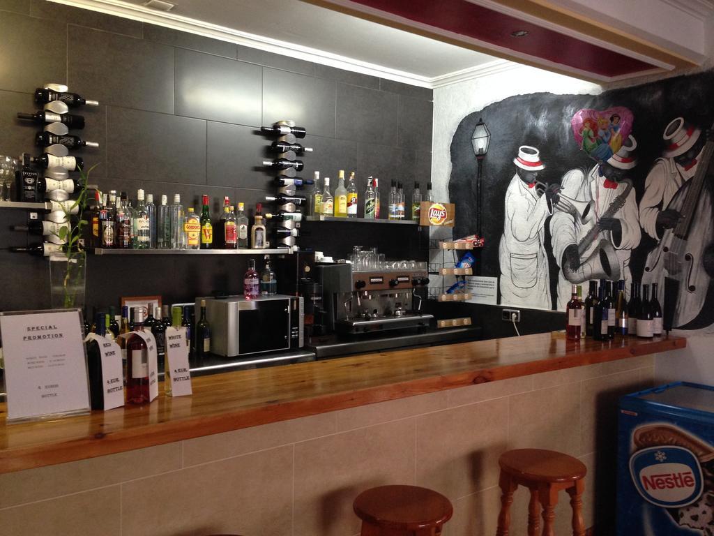 Hotel Carmen Teresa Torremolinos Bagian luar foto