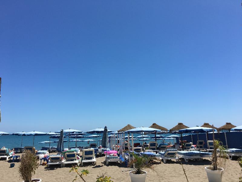 Hotel Carmen Teresa Torremolinos Bagian luar foto