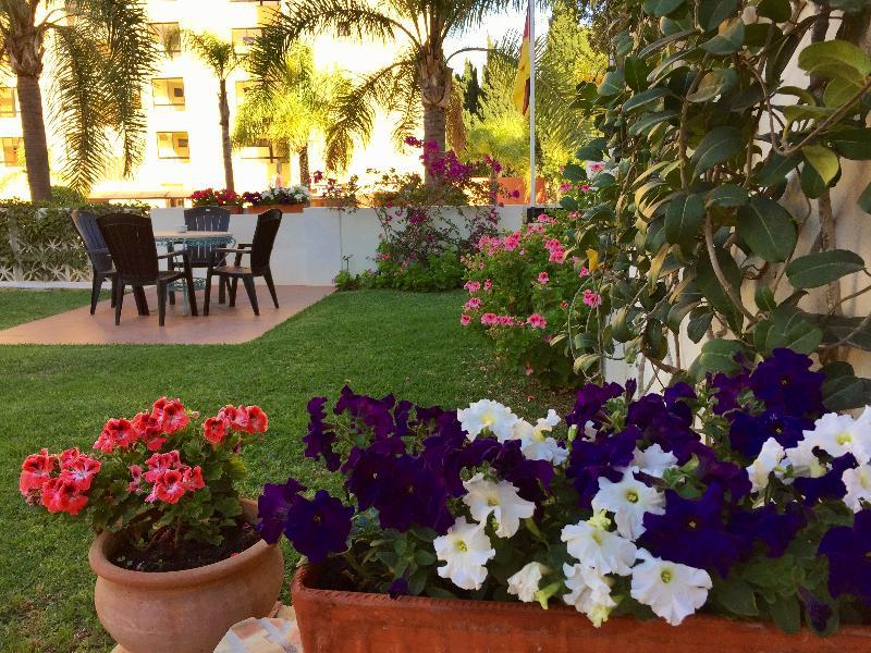 Hotel Carmen Teresa Torremolinos Bagian luar foto